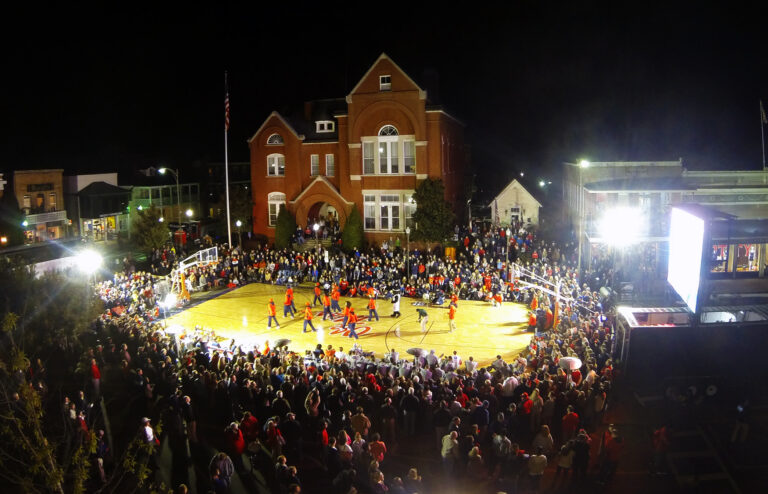 Ole Miss Basketball Returns to Historic Oxford Square