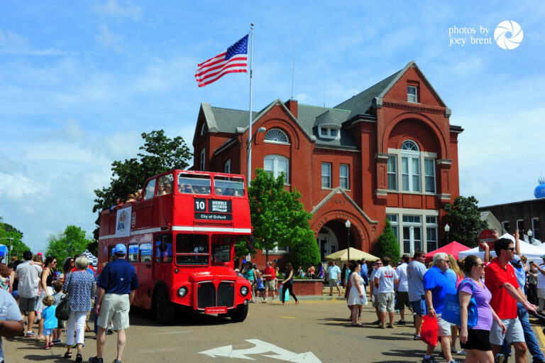 Double Decker Arts Festival Will Take Place Under Clear and Sunny Skies