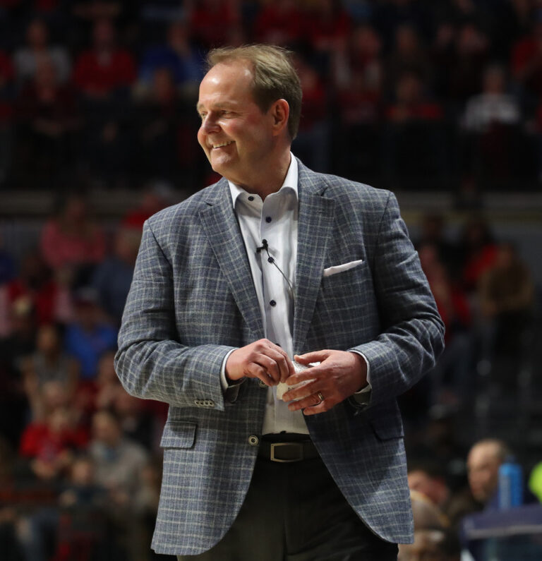 Men’s Basketball Welcomes Georgia