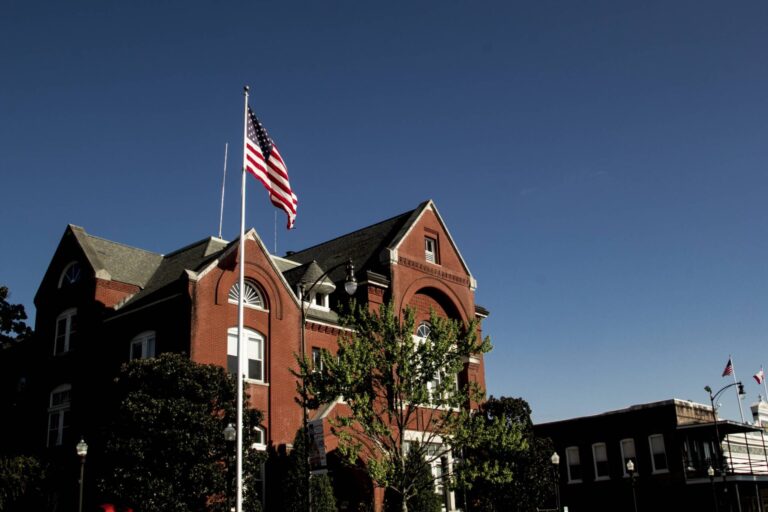 City Begins Plans for Zoning Medical Marijuana Businesses