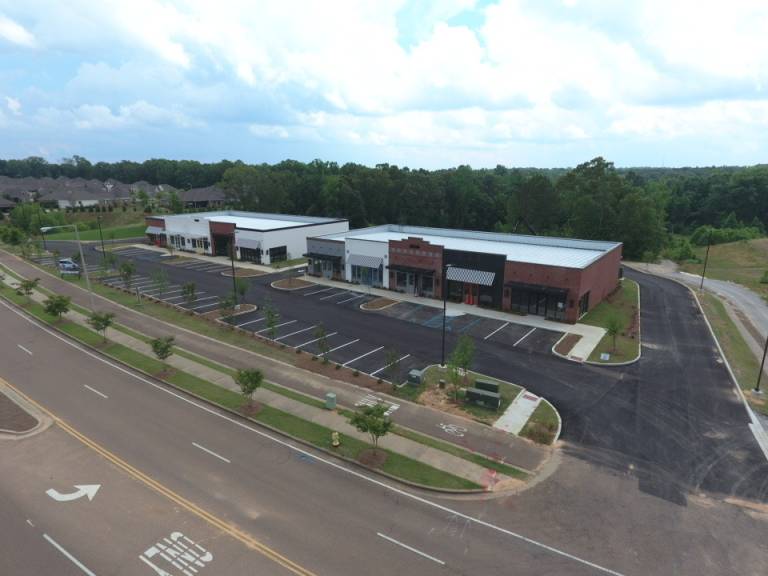 New Retail Center in Oxford Commons 100 % Leased Out