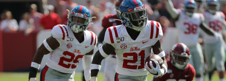A.J. Finley Returns to Practice After Recovering From COVID-19