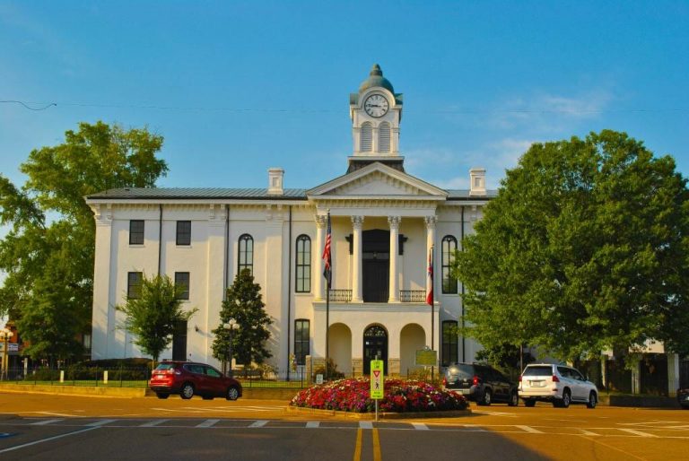 Dogs Must Now Be Leashed on County Property Inside City Limits