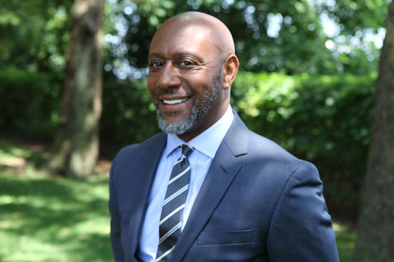 ESPN’s Dwayne Bray Enlightens Journalism Students