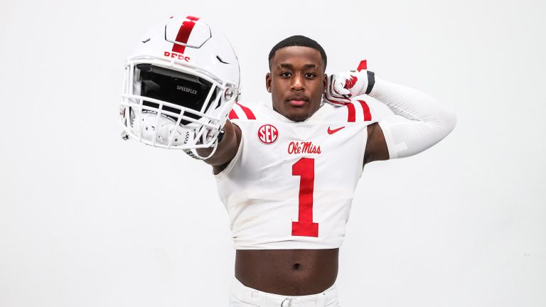 Ole Miss TE DeMarcus Thomas Airlifted to Hospital After Injury at Practice
