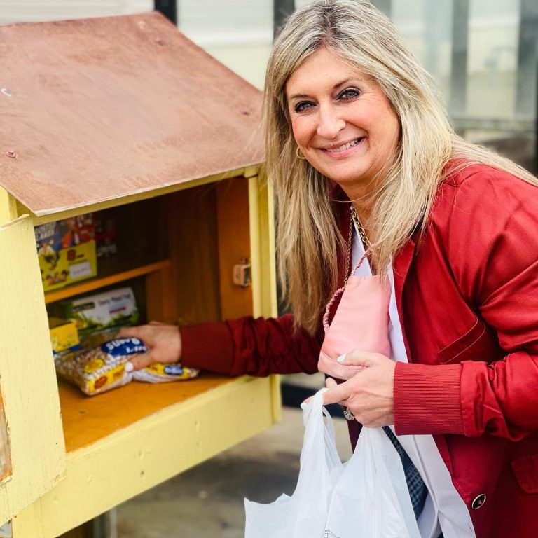 Stronger Together Oxford Looking for Easy Meals, Recipes for Little Free Pantries