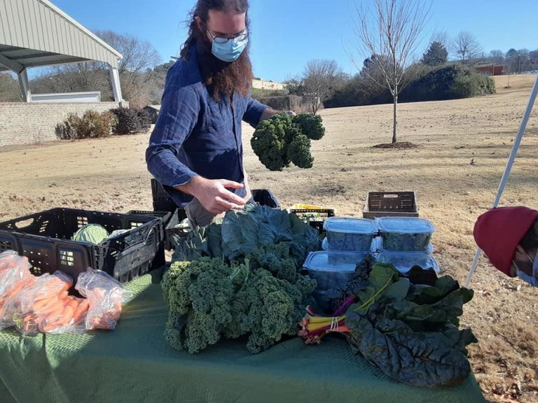 OXCM Launches Winter Season at Year-Round Market