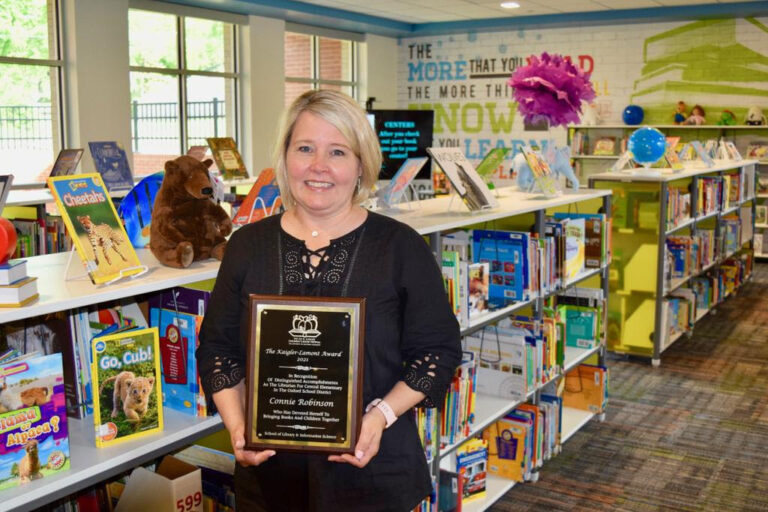 Central Elementary Librarian Rceives Kaigler-Lamont Award