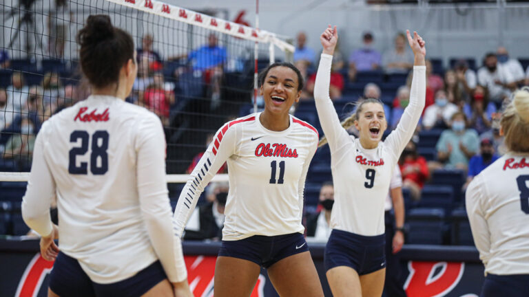 Ole Miss Volleyball’s Sasha Ratliff Named SEC Player of the Week