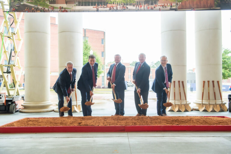 UM Breaks Ground on Duff Center for Science and Technology Innovation