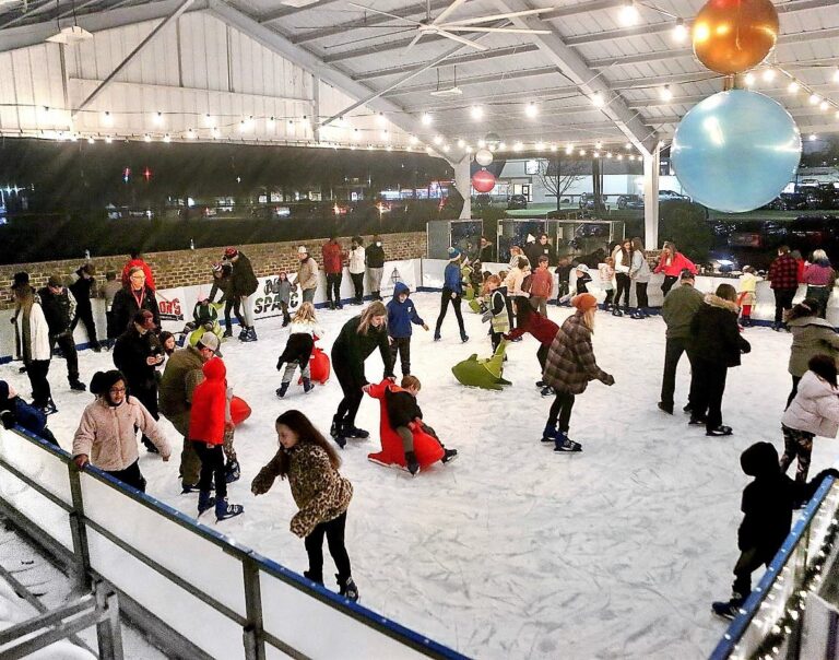 Holly Jolly Holidays benefits Oxford Community Market