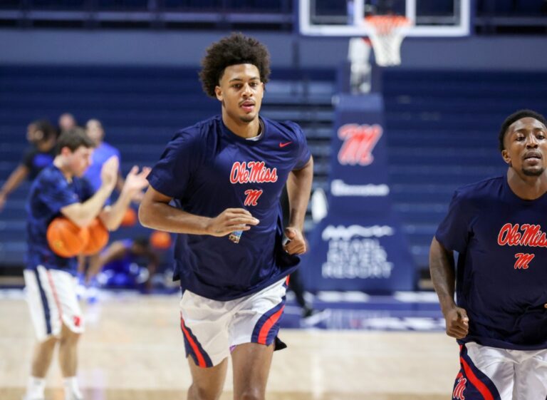 Ole Miss Men’s Basketball Goes into Gainesville to Face Florida
