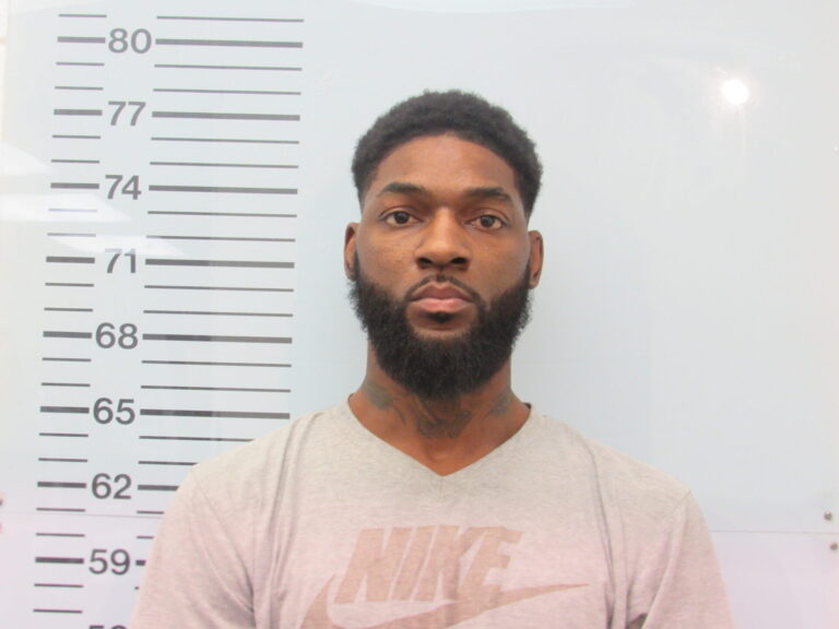 Tupelo Man Arrested in Oxford for Being a Felon in Possession of a Weapon