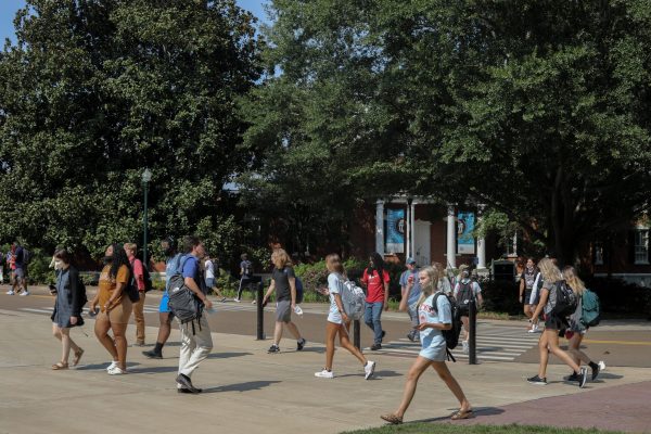 Most Colleges Starting Semester as Planned as COVID-19 Surges