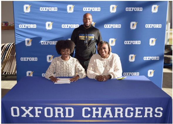 Pettis Signs with Hinds Community College