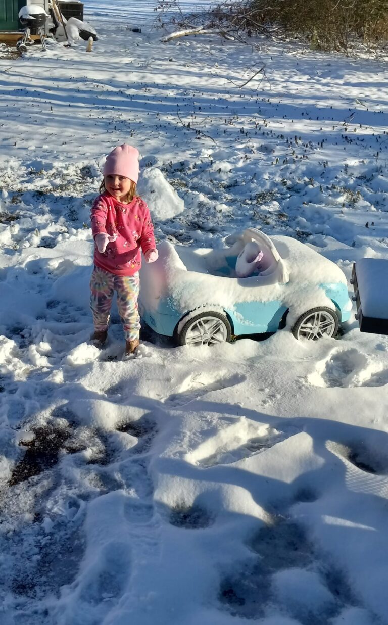 Photo Gallery: LOU Community Captures Beauty of Late Winter Snow