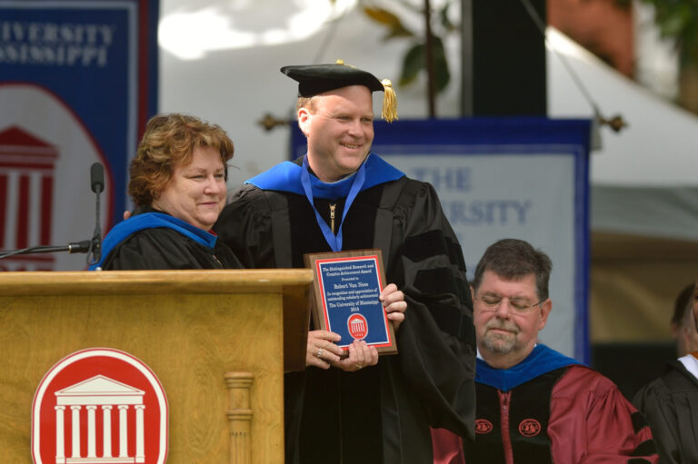 Two UM Faculty Members Appointed as Distinguished Professors