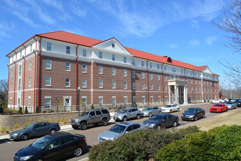 Five Tips for Maintaining Your College Dorm or Apartment 