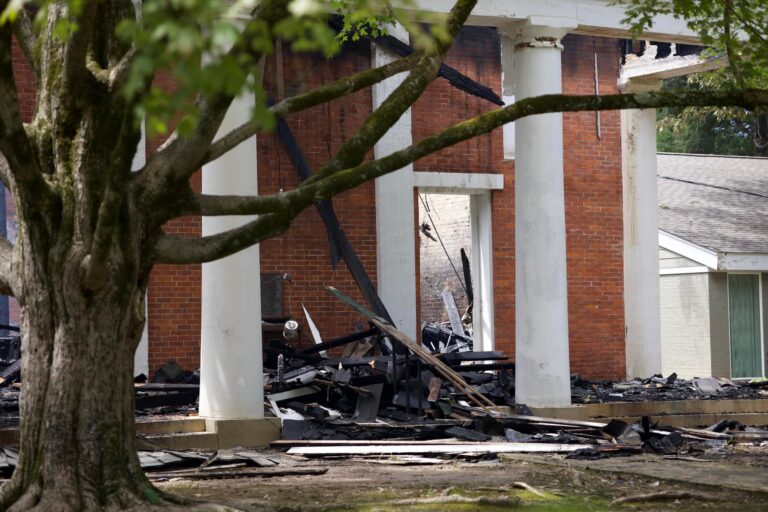 Community Supports College Hill Presbyterian Congregation After Fire