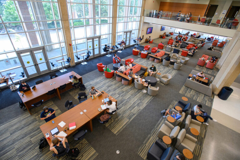 Ole Miss Dining Opening for Move-In; Bookstore Adds Some Sunday Hours