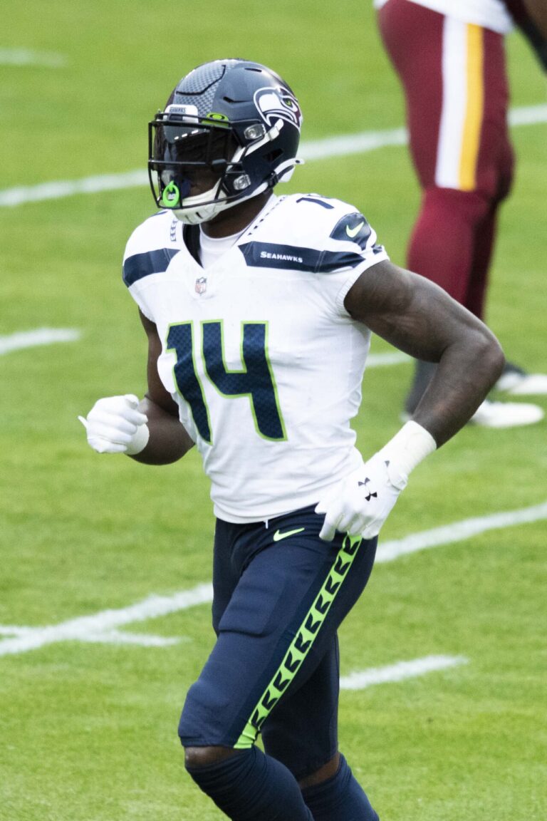 DK Metcalf Inks Contract Extension with Seahawks