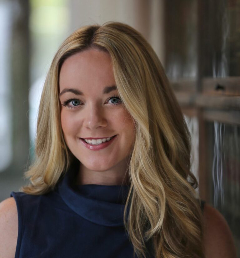 Visit Oxford’s Digital Content Manager Completes STS Marketing College