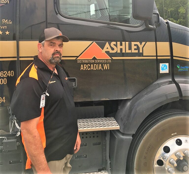 Thaxton Trucker Named Highway Angel for Rescuing Motorists During Morning Crash