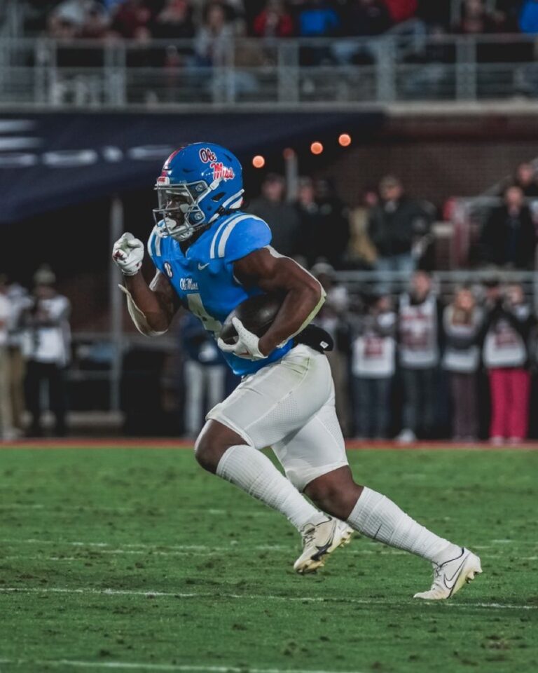 No. 11 Ole Miss Falls to No. 10 Alabama 30-24