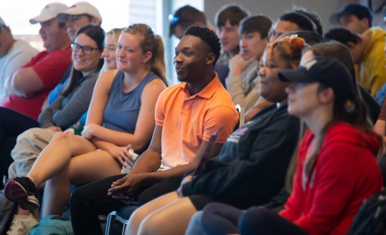 Internet Entrepreneur Inspires Students at Fifth Annual REDe Summit