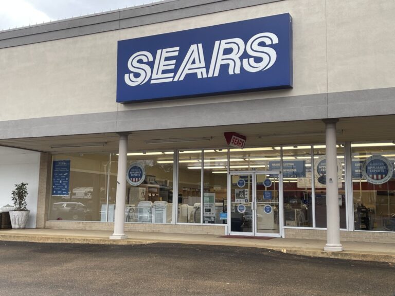 Oxford Sears Closes its Doors for Good