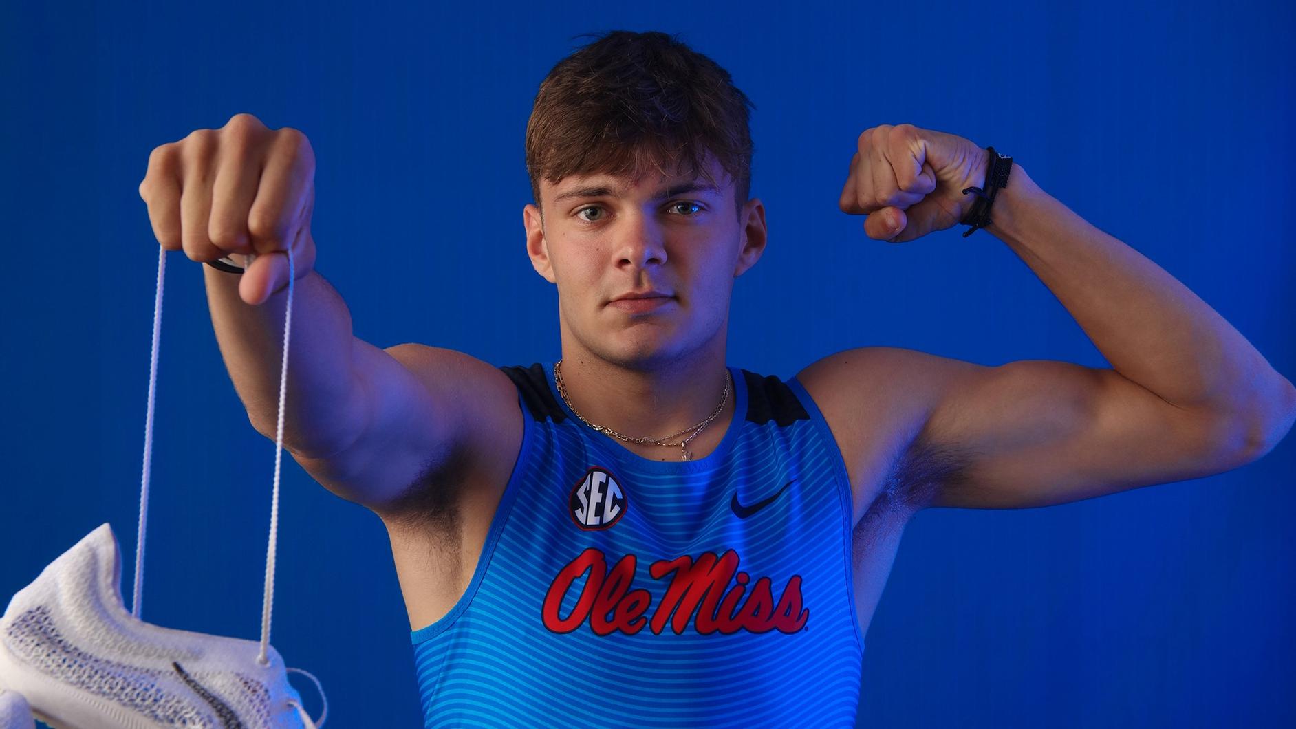 Ole Miss Men's Distance Medley Relay Wins SEC Weekly Honors 