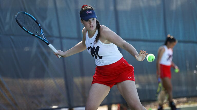 Reka Zadori Named to SEC Community Service Team