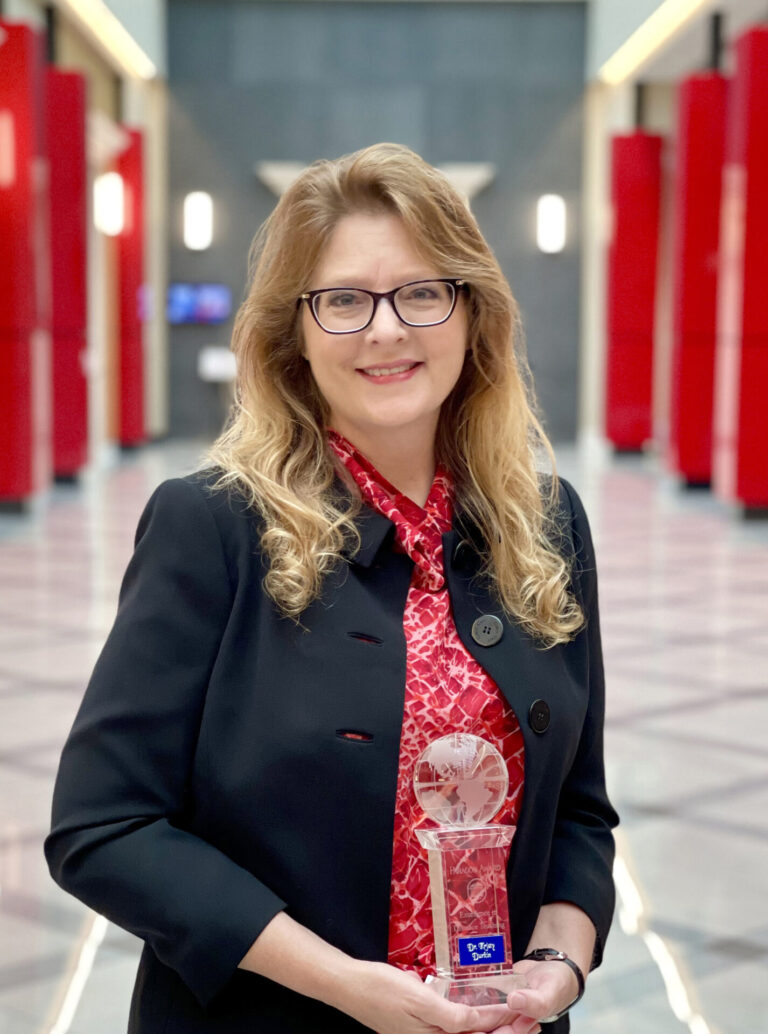 UM Social Work Instructor Receives Paragon Online Teaching Award