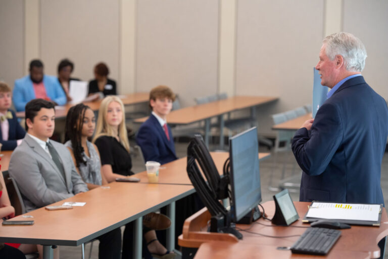 Lott Institute Offers Future Leaders Summer Experience of a Lifetime 