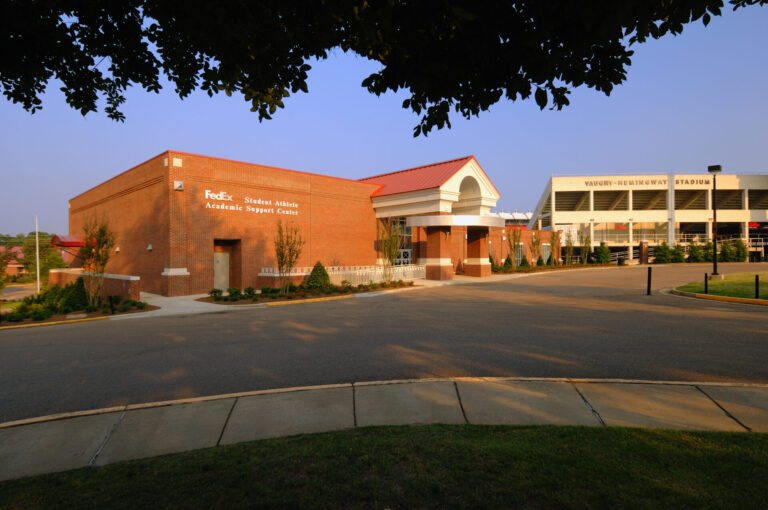 FedEx Corp. Expands Strategic Partnership with University