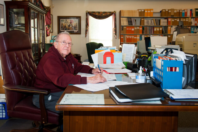 Former Professor’s Estate Supports Science Teaching at Ole Miss