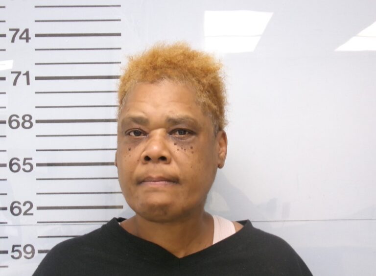 Oxford Woman Charged With Child Endangerment