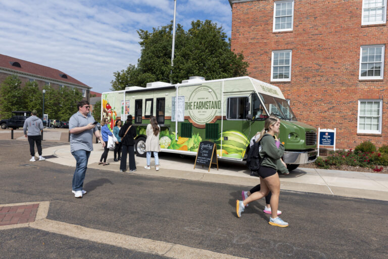 Community Partnership Brings Fresh Food Options to Ole Miss