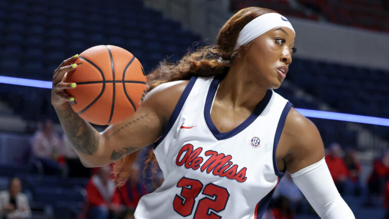 Ole Miss Rebels Cotie Mcmahon against the Southern Jaguars