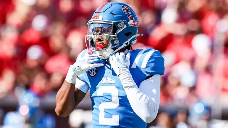 Ole Miss Rebels defensive back Jaylon Braxton