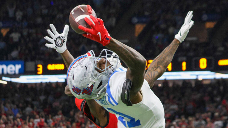 Updated odds, predictions, tv listing for CFP semifinal game