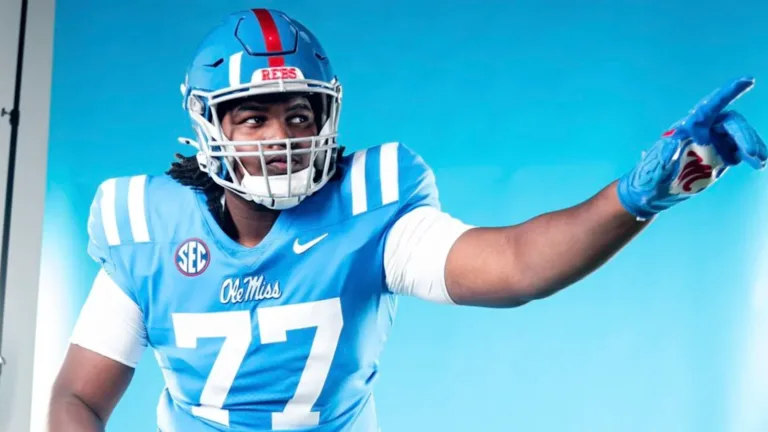 Offensive lineman Devin Harper