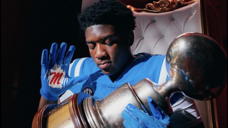 Louisville (Miss.) defensive lineman Mitchell Turner picked Ole Miss over Alabama and Mississippi State. | Mitchell Turner/X