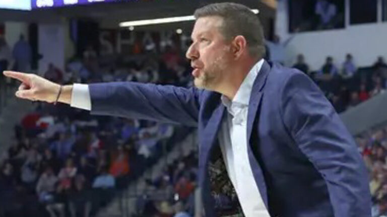 Ole Miss men's basketball coach Chris Beard vs. Auburn in 2026 SEC Tournament in Nashville